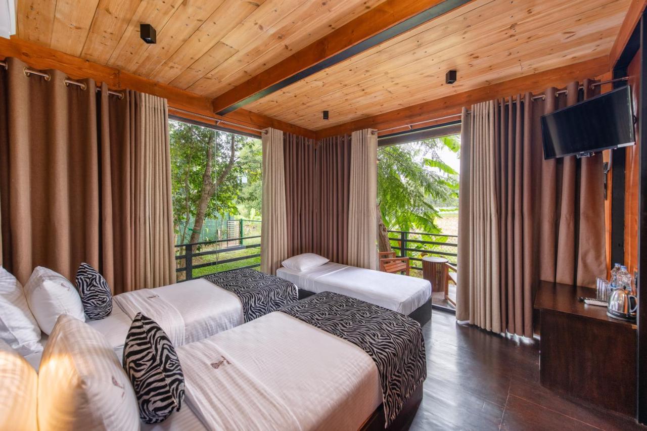 Atha Resort Sigiriya Exteriör bild Deluxe Room