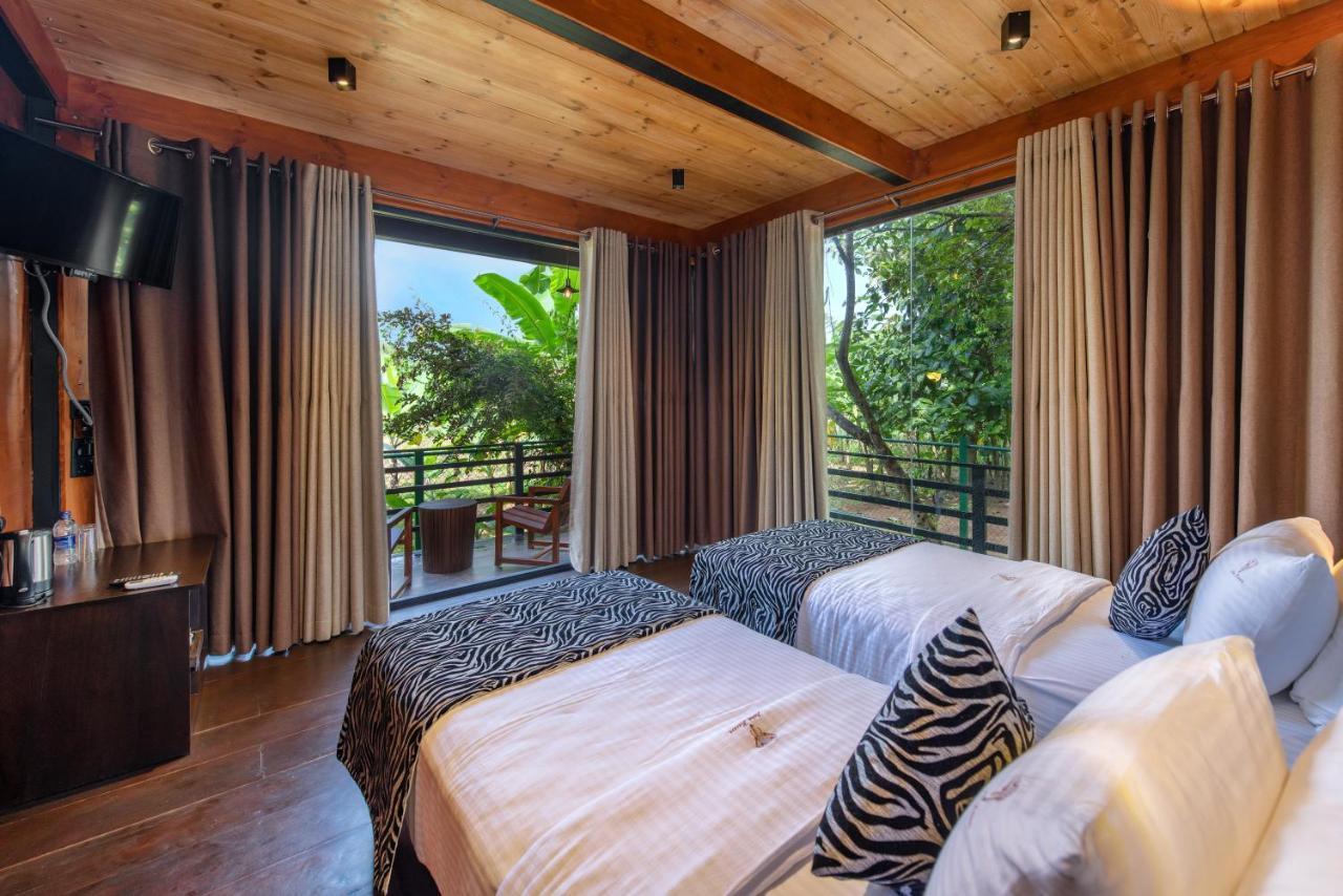 Atha Resort Sigiriya Exteriör bild Deluxe Room