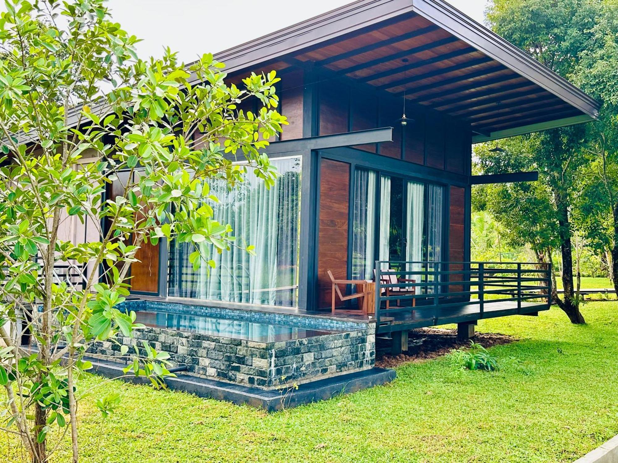 Atha Resort Sigiriya Exteriör bild A villa at the resort